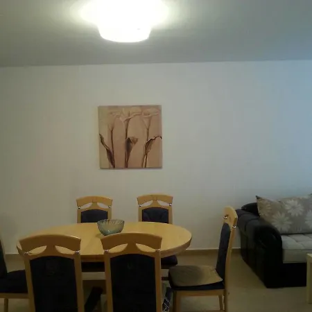 Iskra Apartamento